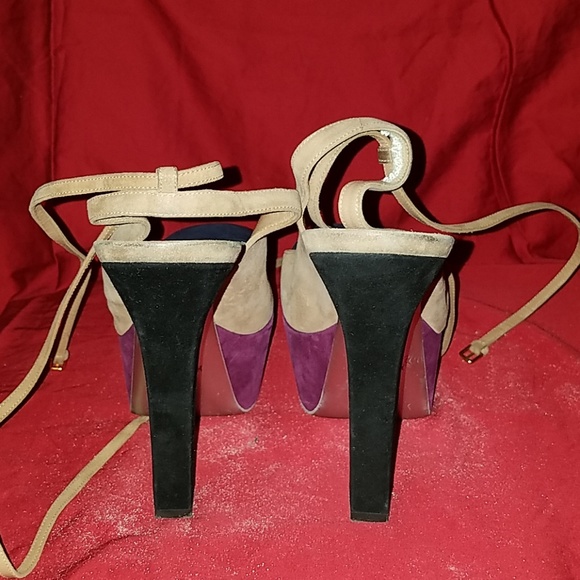 Shoes - Picture 5 of 6